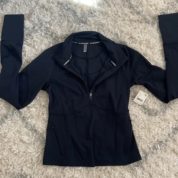 Free People Movement Run The Course Half Zip in Black NWT - Picture 16 of 16